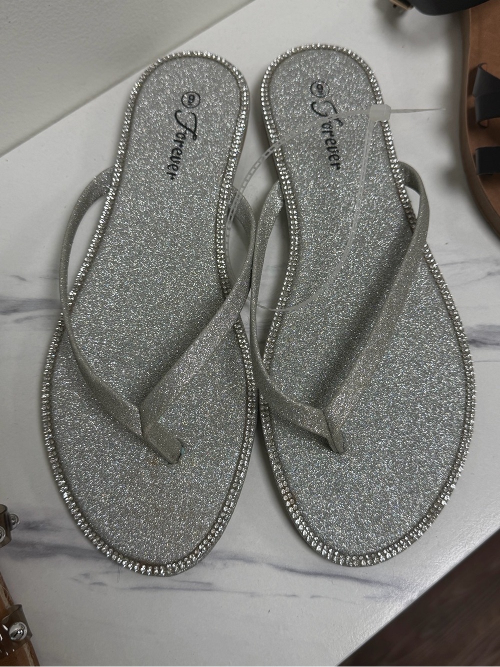 Forever 21 Silver Glitter Rhinestone Trim Flip Flop Sandals